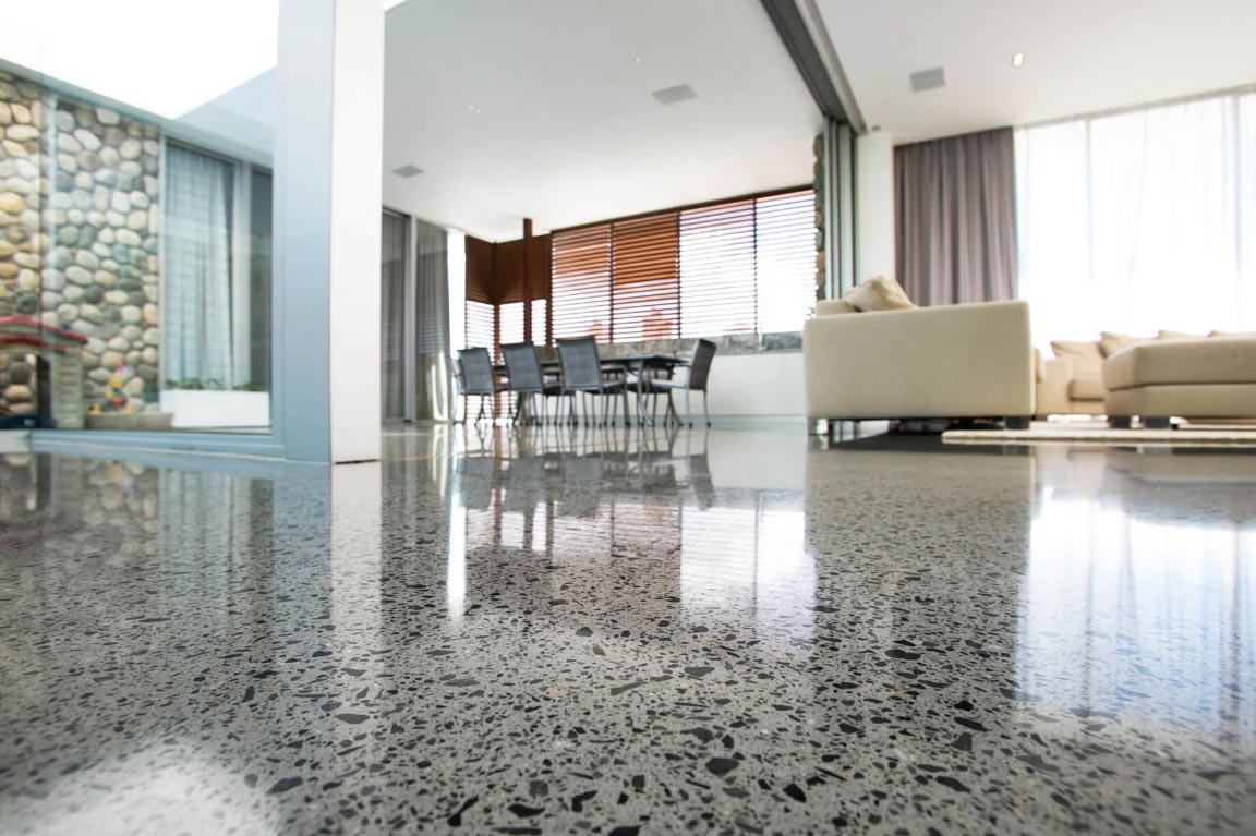 concrete-floor-polishing-living-room